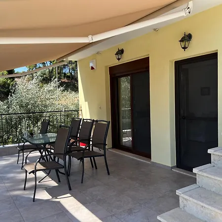 Epavli Xenia Pefkochori-paliouri 50m Апартаменты