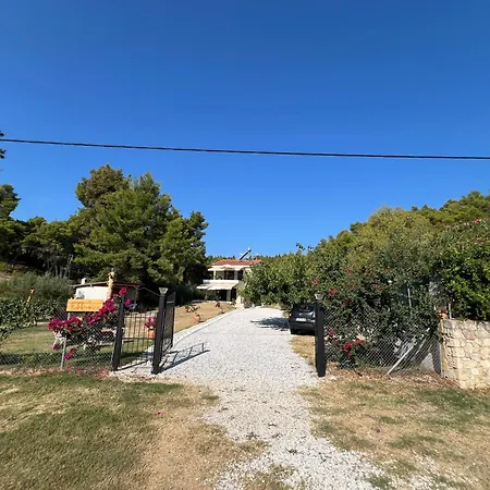 Epavli Xenia Pefkochori-paliouri 50m Апартаменты Палиури